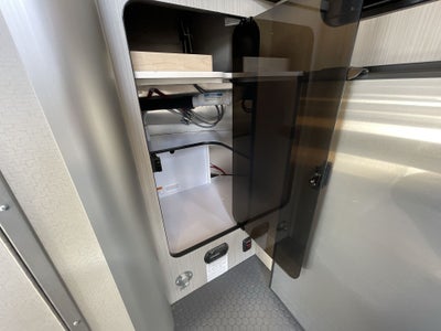 2025 Airstream 16X Base