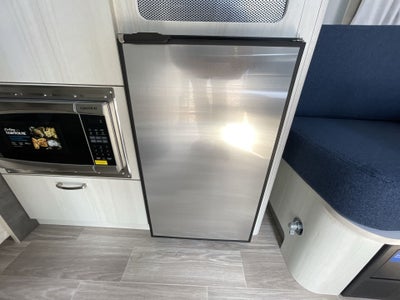 2026 Airstream 16RB Base