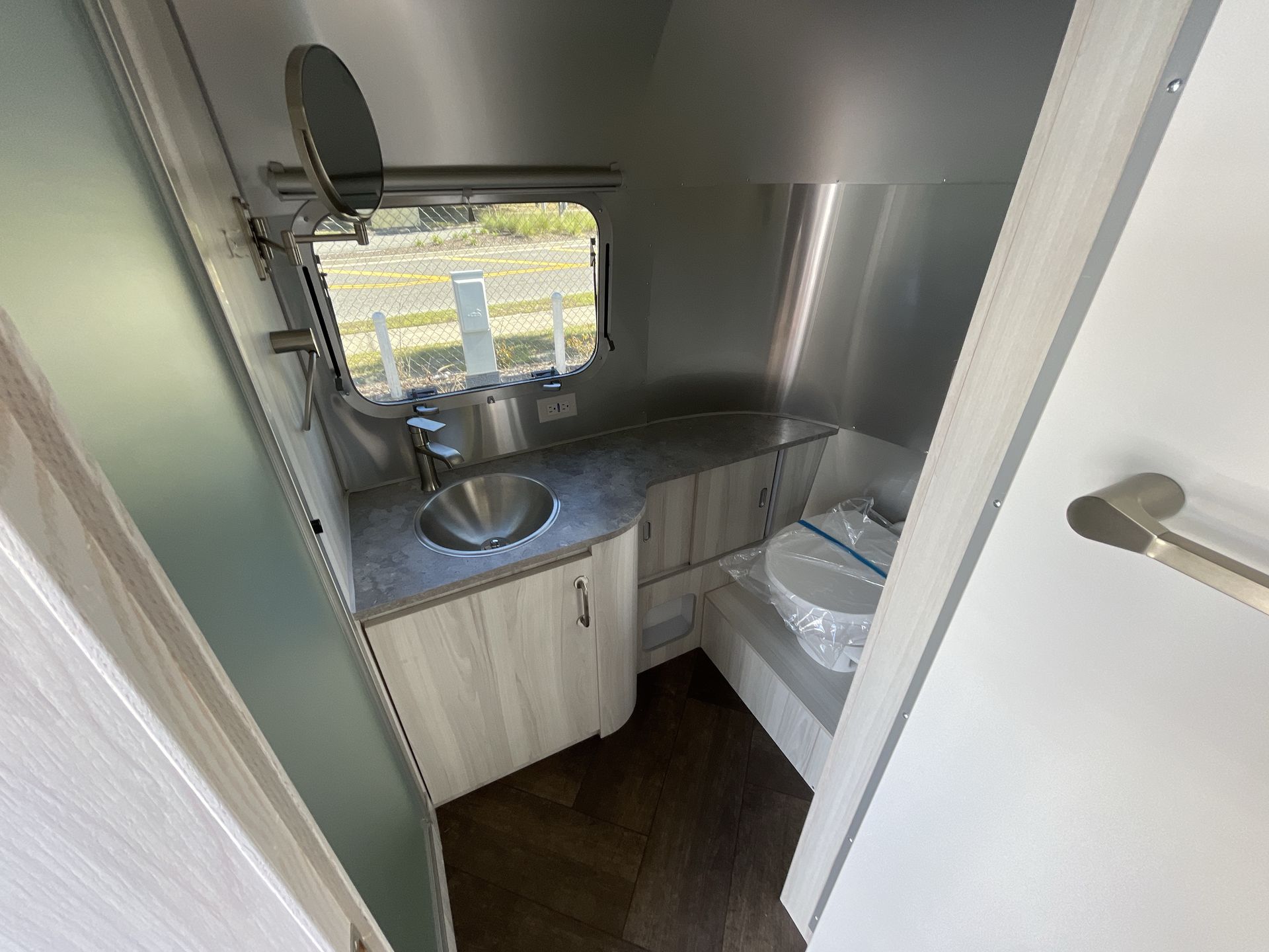 2026 Airstream 23FBT Base