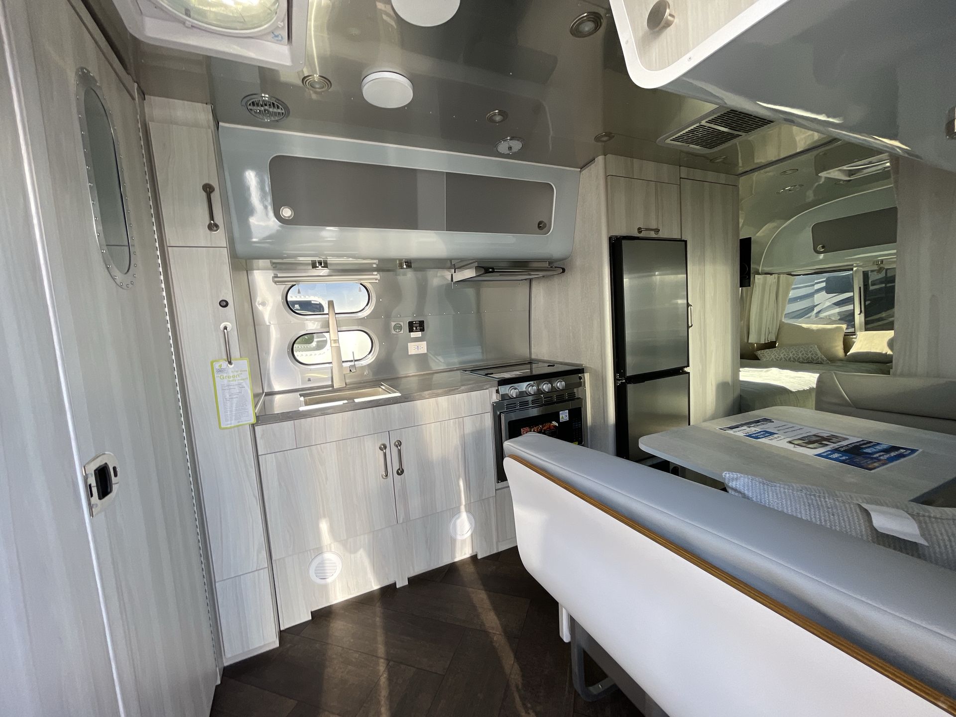 2026 Airstream 23FBT Base