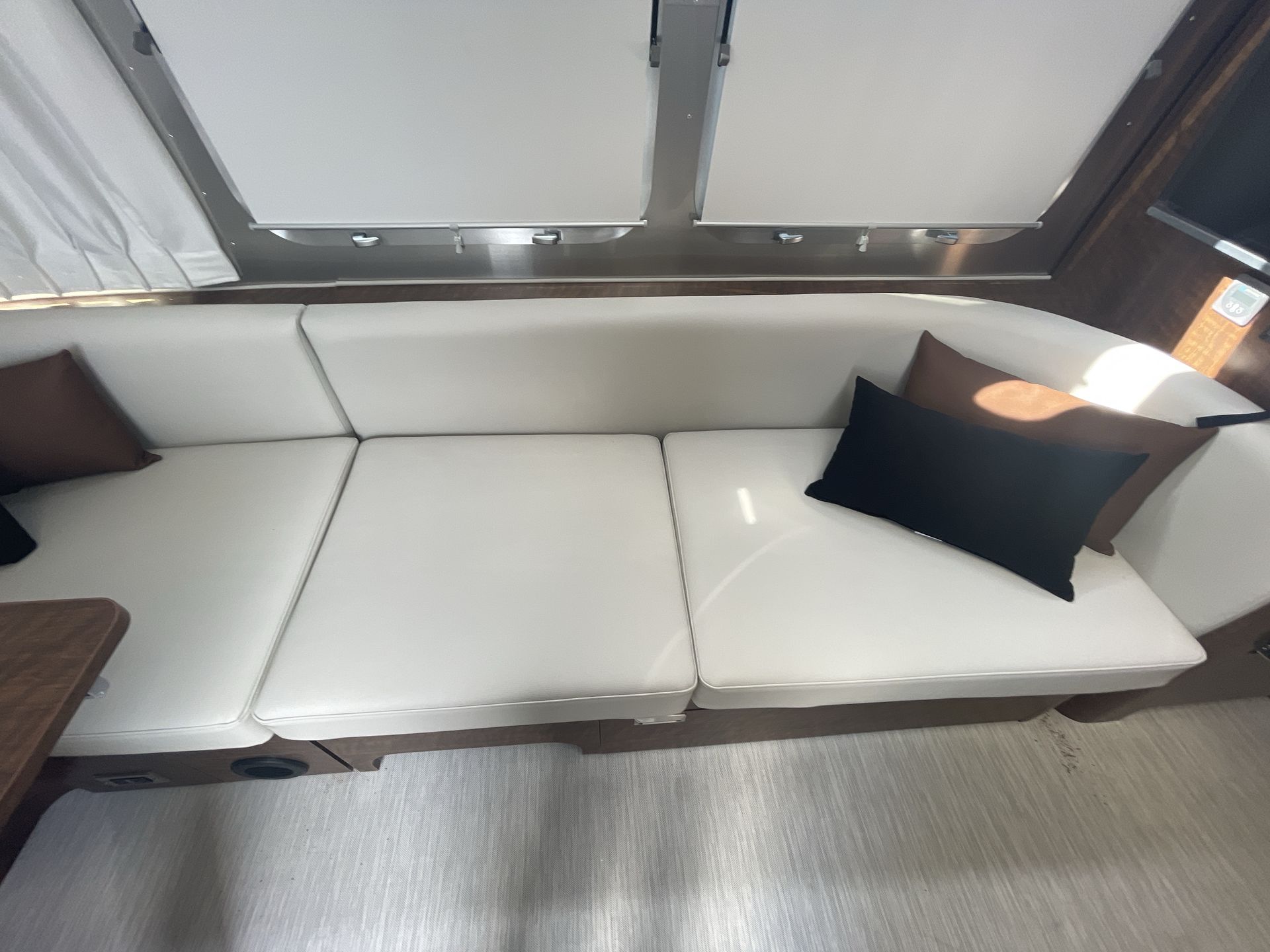 2026 Airstream 25FBQ Base