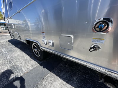 2026 Airstream 22FB Base