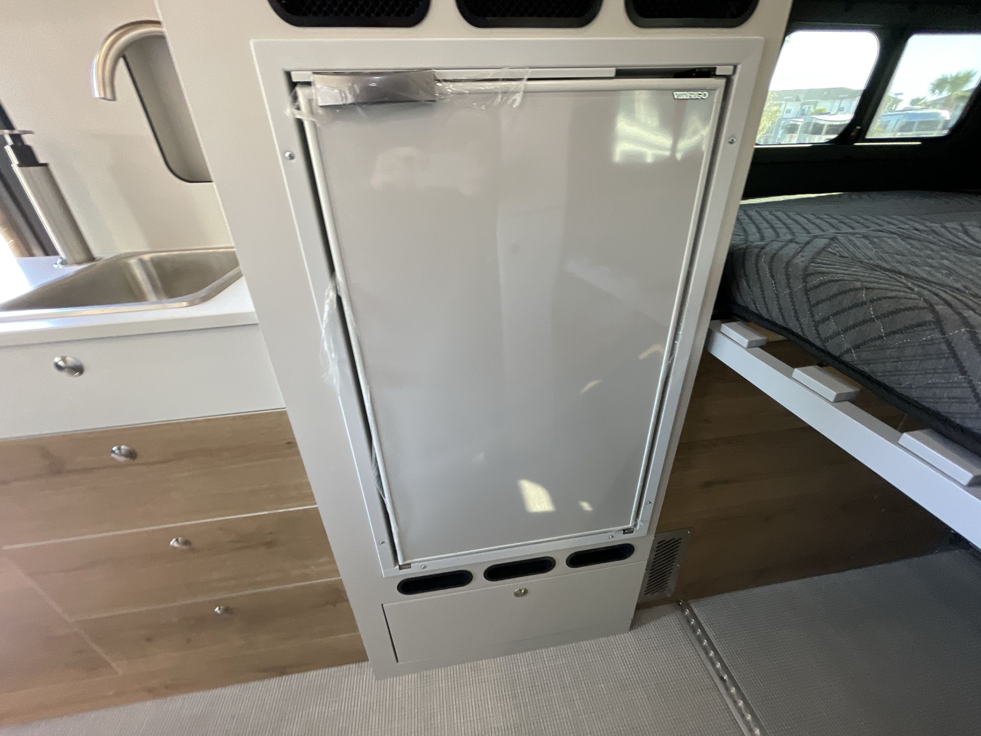 2026 Airstream Rangeline Base