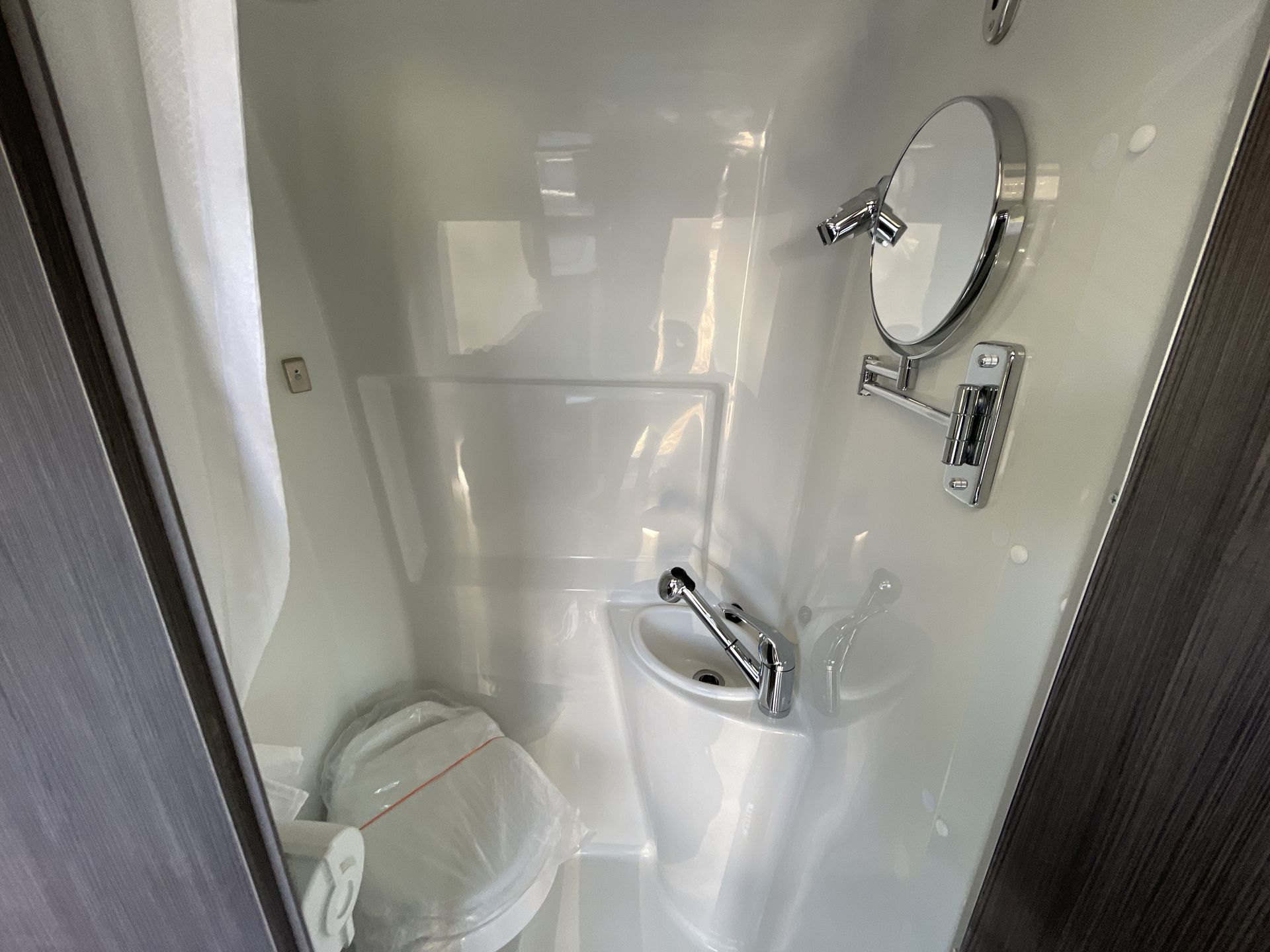 2025 Airstream 19 Base