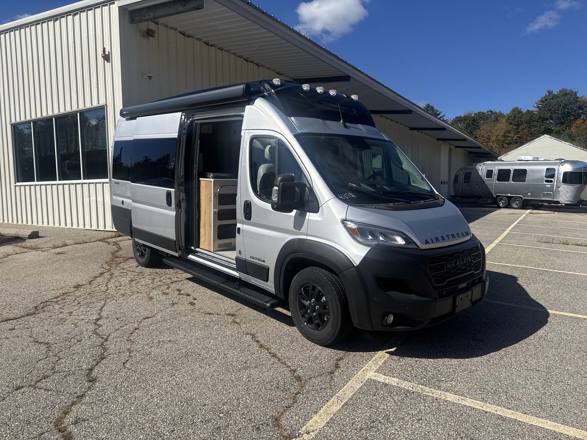 2026 Airstream Rangeline Base