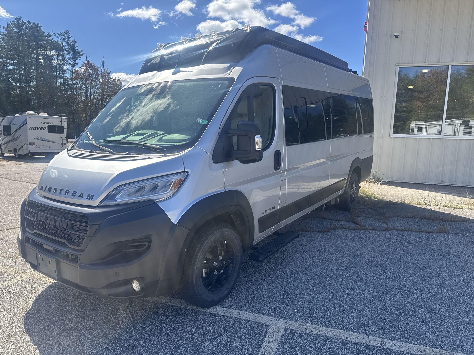 2026 Airstream Rangeline Base