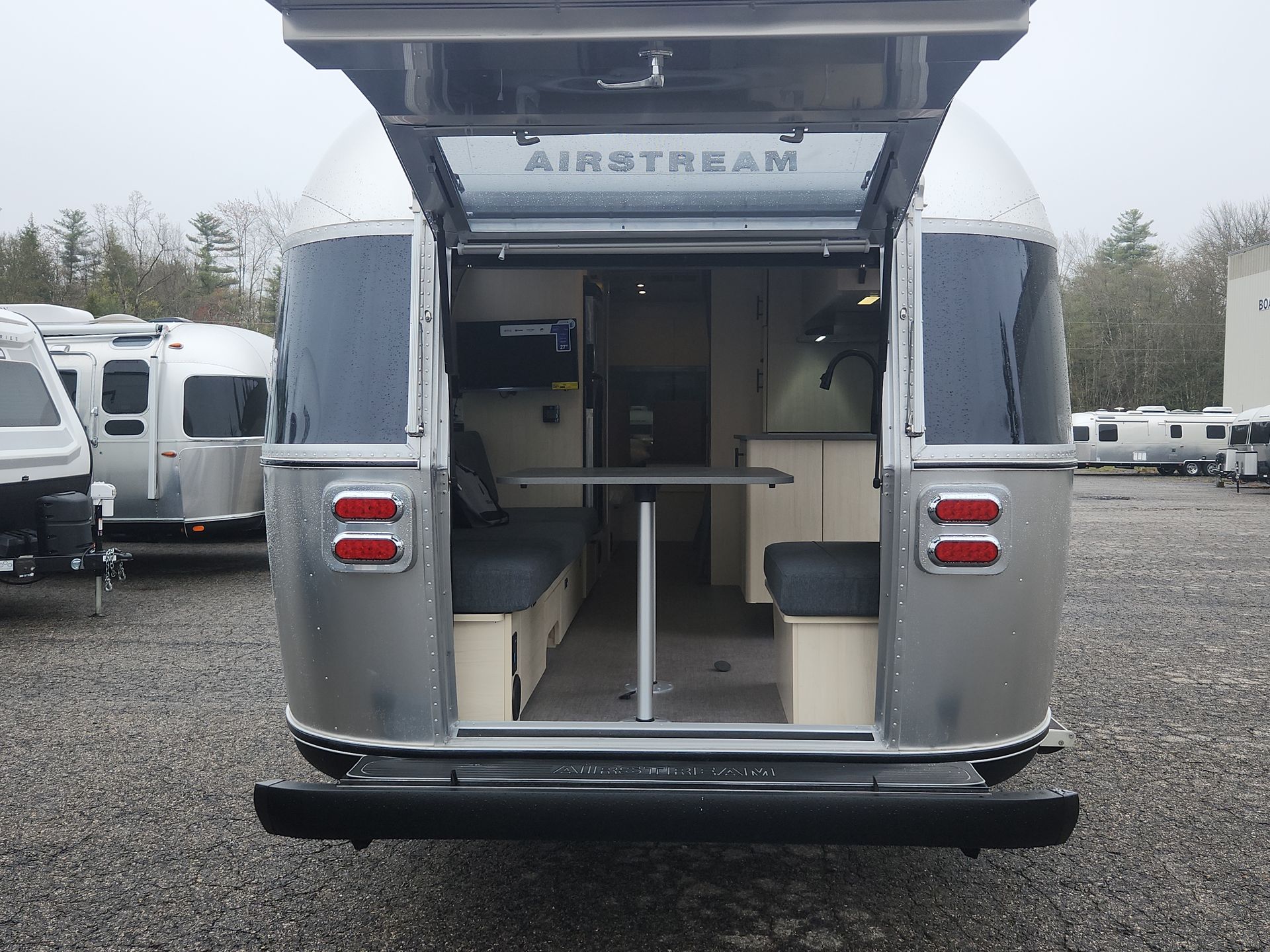 2025 Airstream 25FBT Base