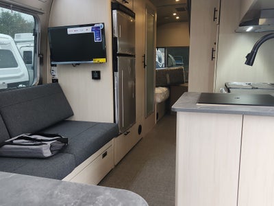 2025 Airstream 25FBT Base
