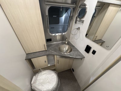 2026 Airstream 25FBQ Base
