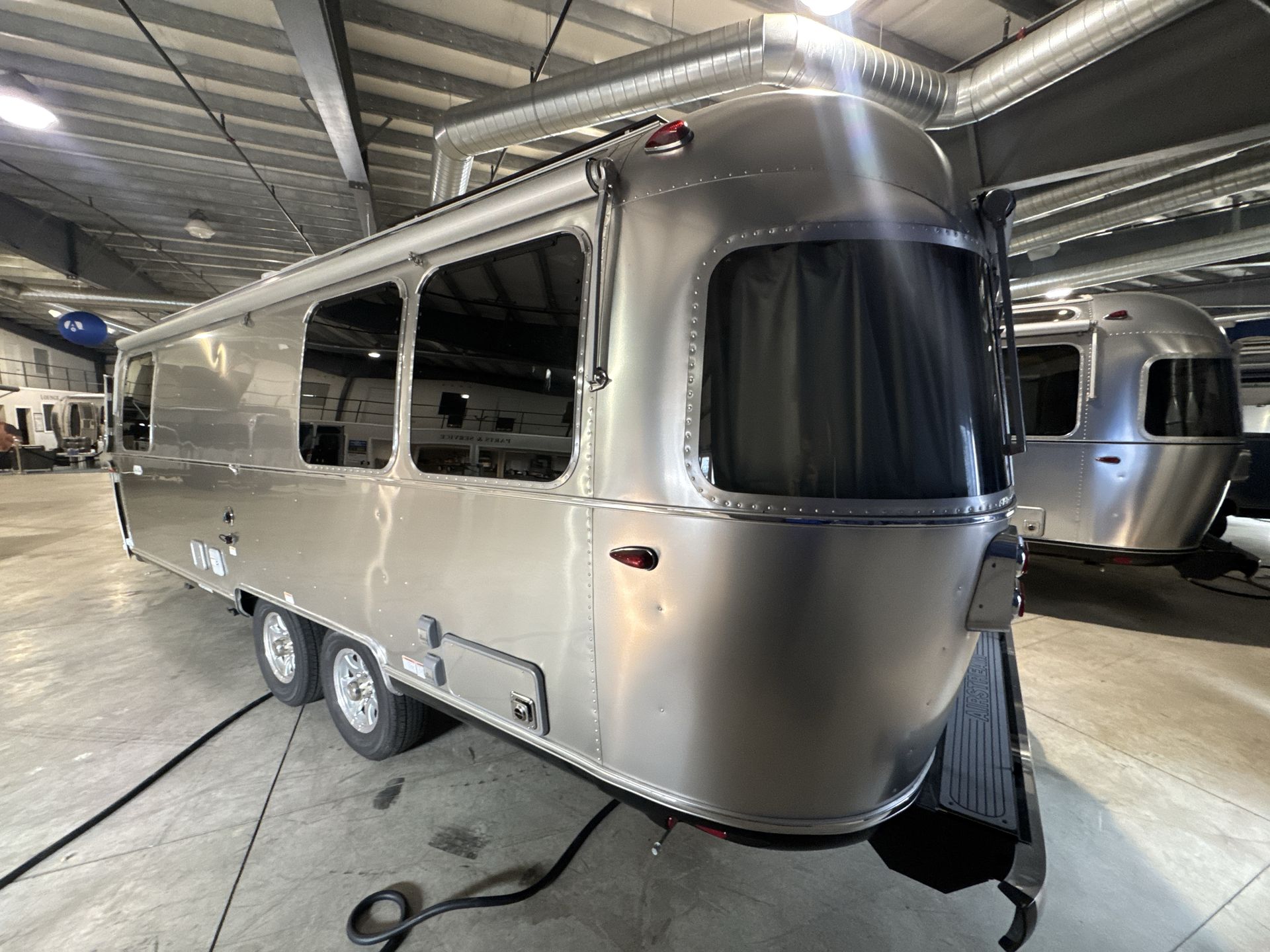 2026 Airstream 25FBQ Base