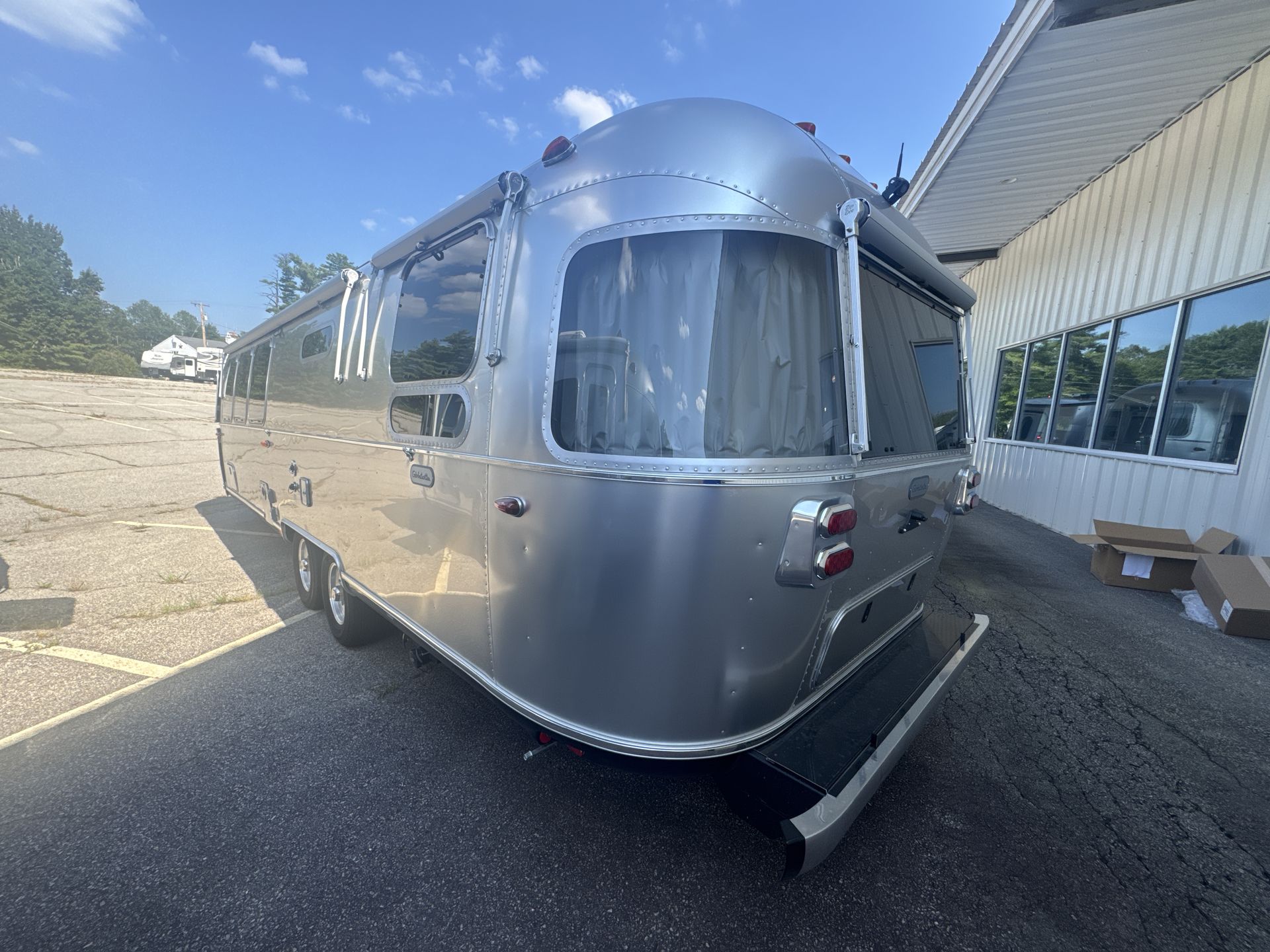 2025 Airstream 30RBQ Base