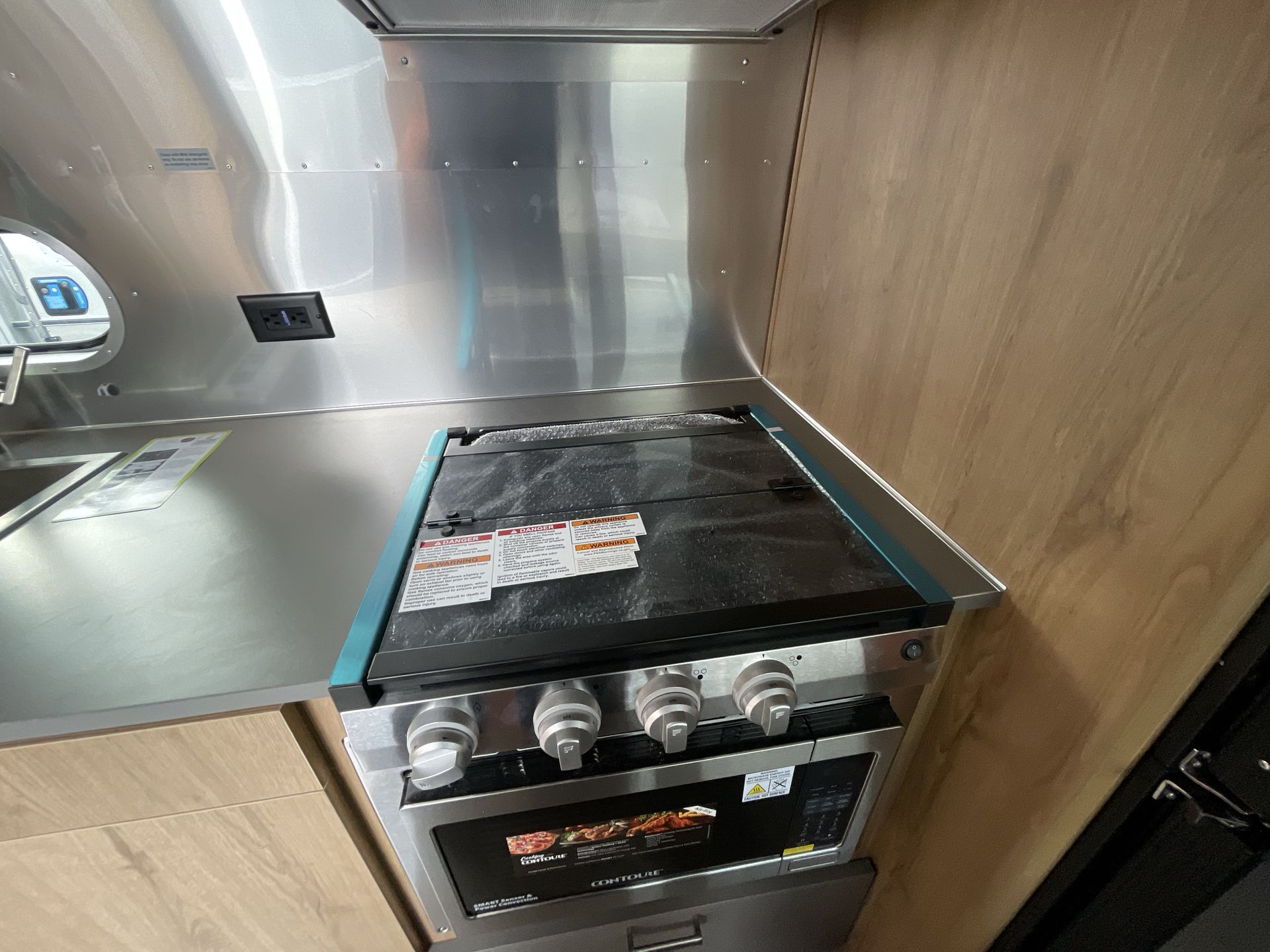 2025 Airstream 23FBT Base