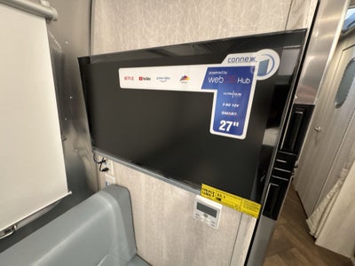 2025 Airstream 27FBQ Base