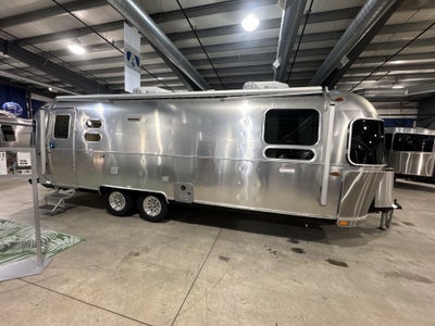 2025 Airstream 27FBQ Base