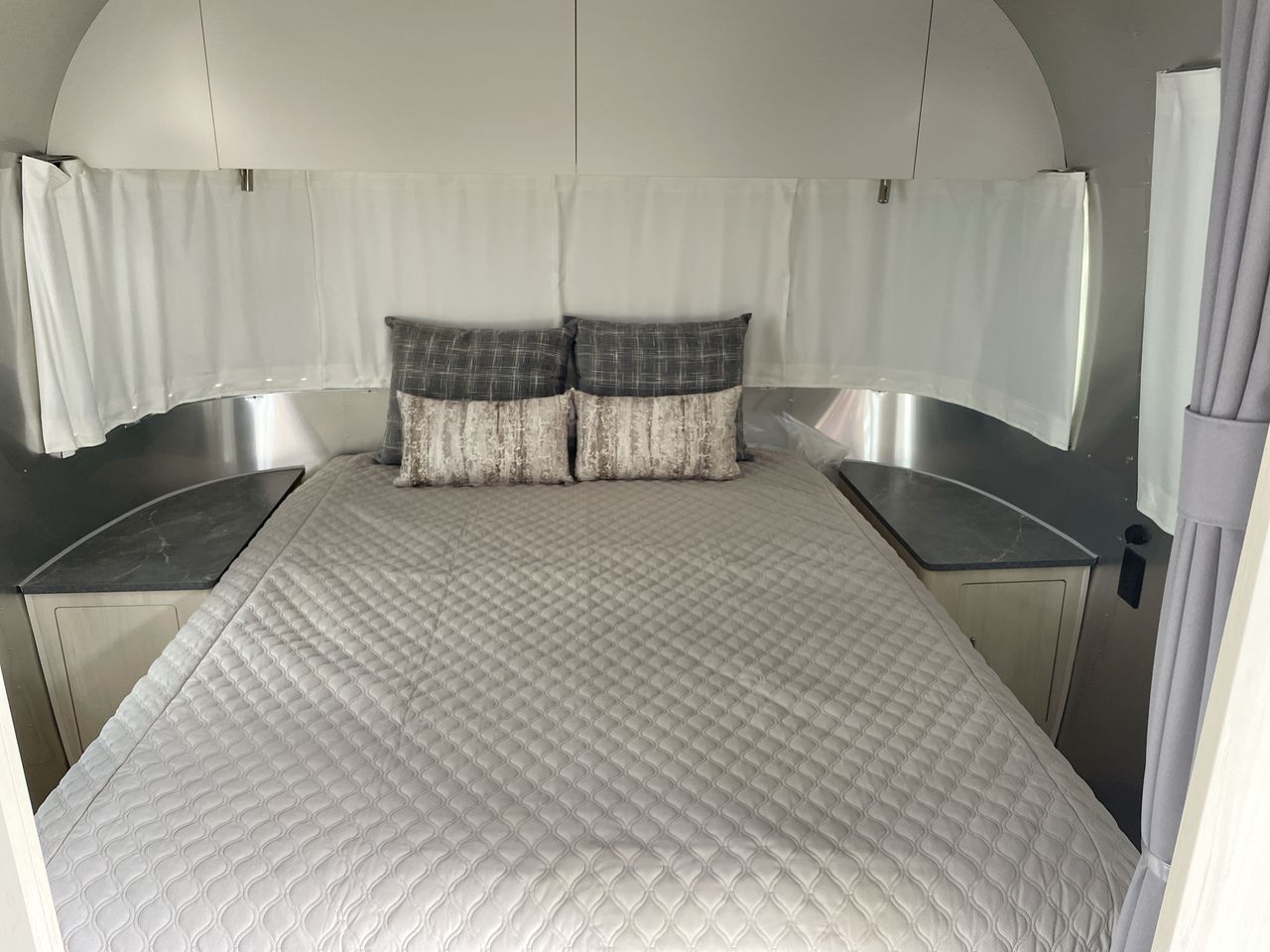 2025 Airstream 30FBBQ Base