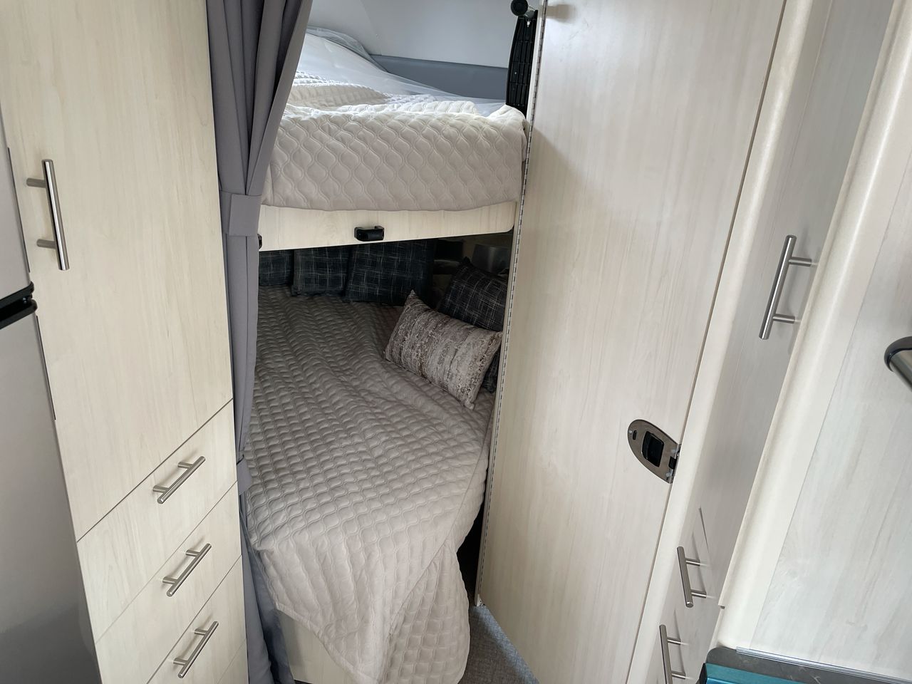 2025 Airstream 30FBBQ Base