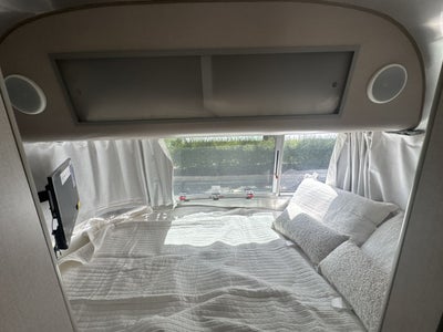 2025 Airstream 16RB Base