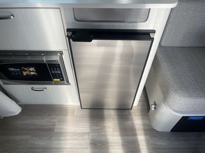 2026 Airstream 16RB Base