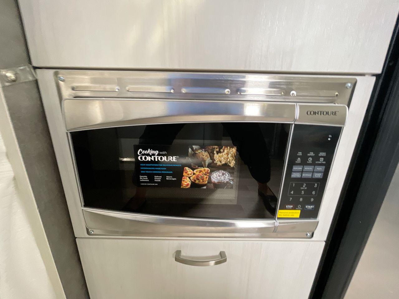 2025 Airstream 16RB Base