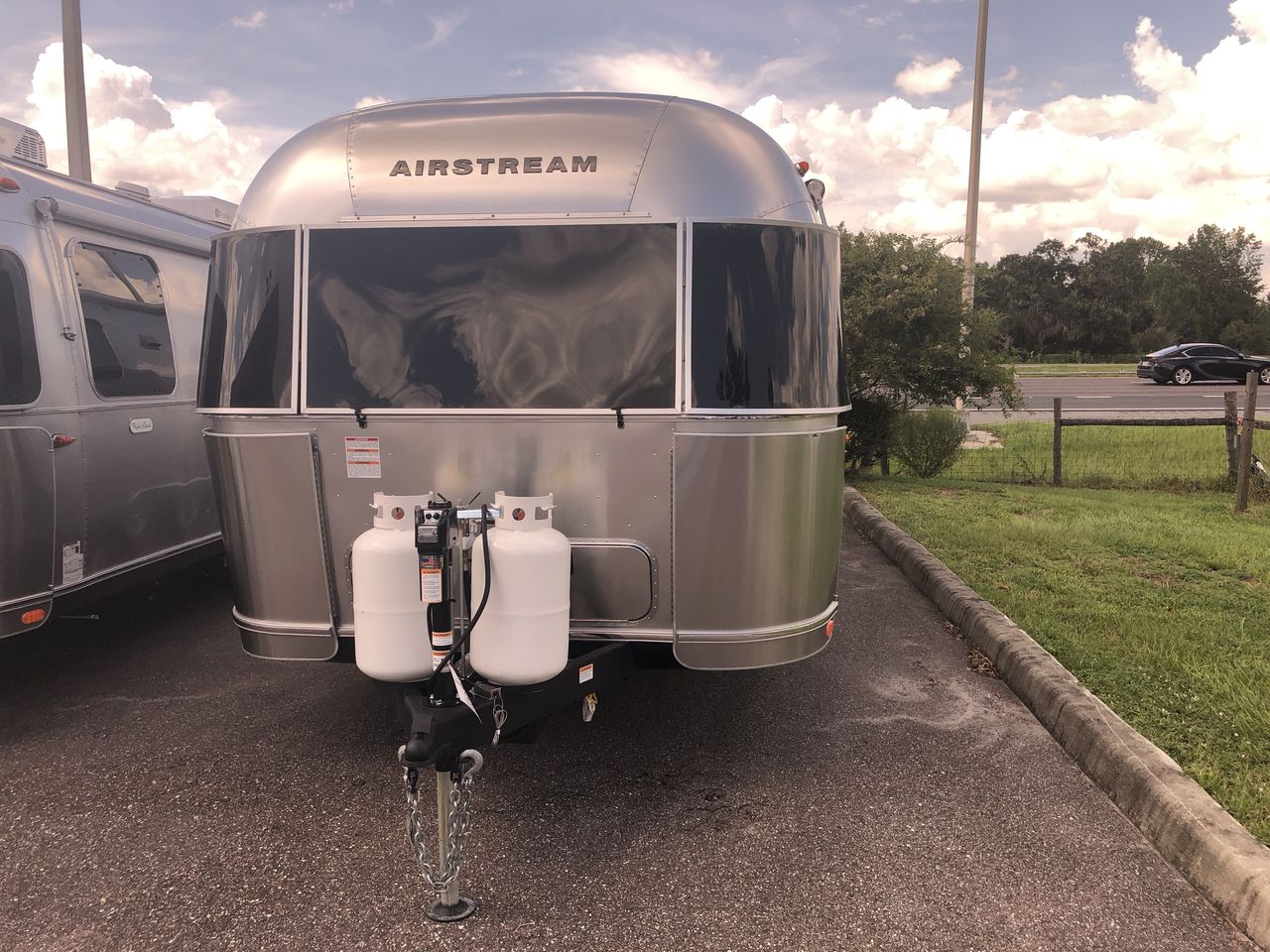 2026 Airstream 25FBT Base
