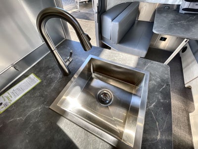 2026 Airstream 25FBT Base