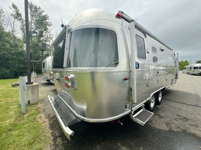 2025 Airstream 25FBT Base