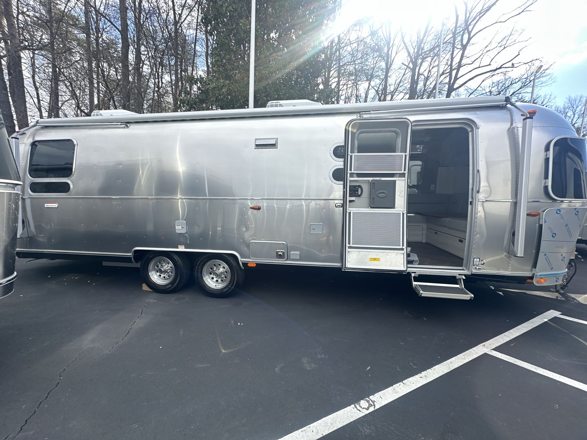 2025 Airstream 30RBQ Base