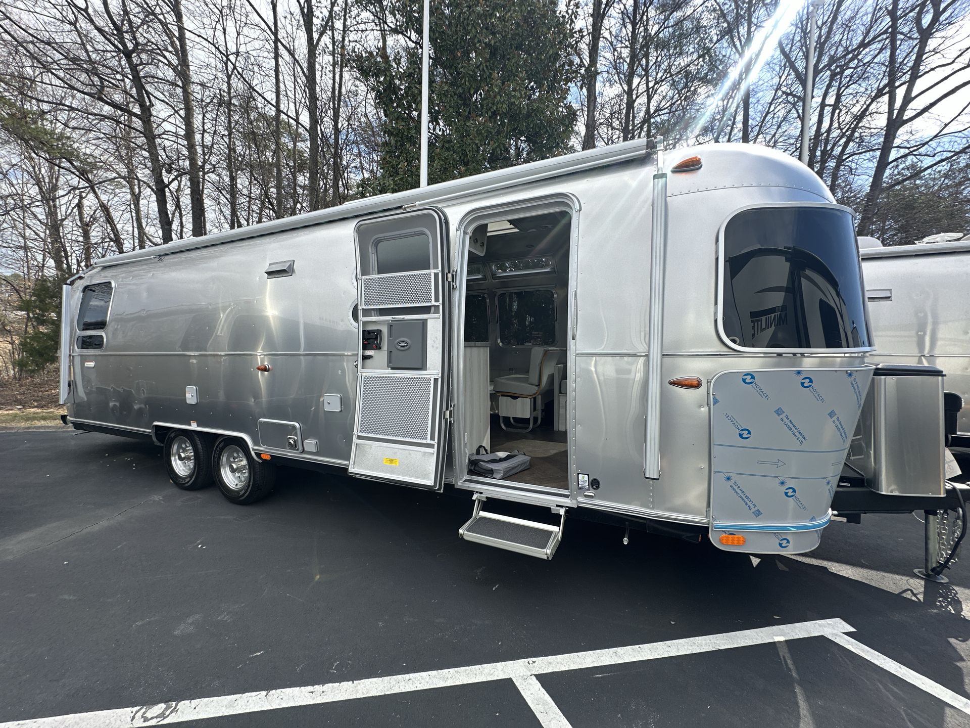 2025 Airstream 30RBQ Base