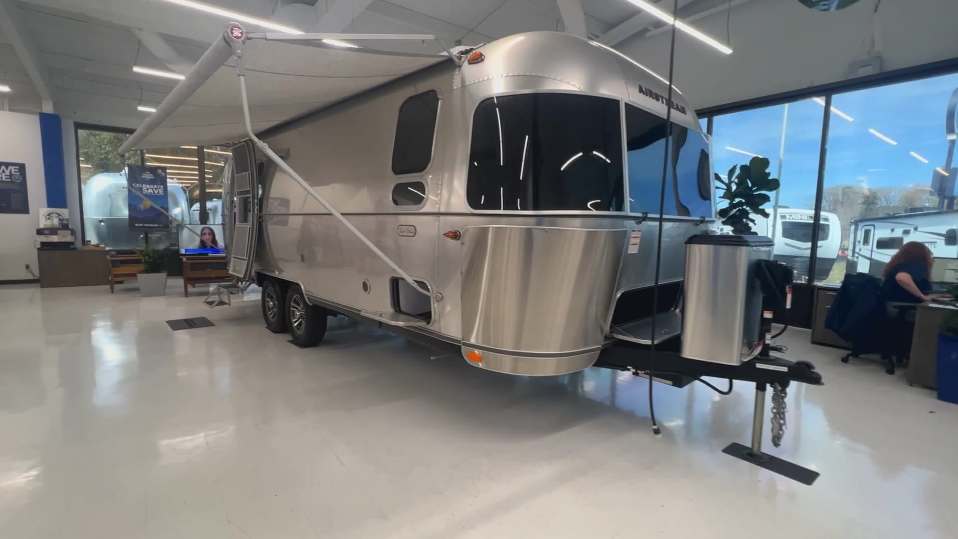2026 Airstream 25FBT Base