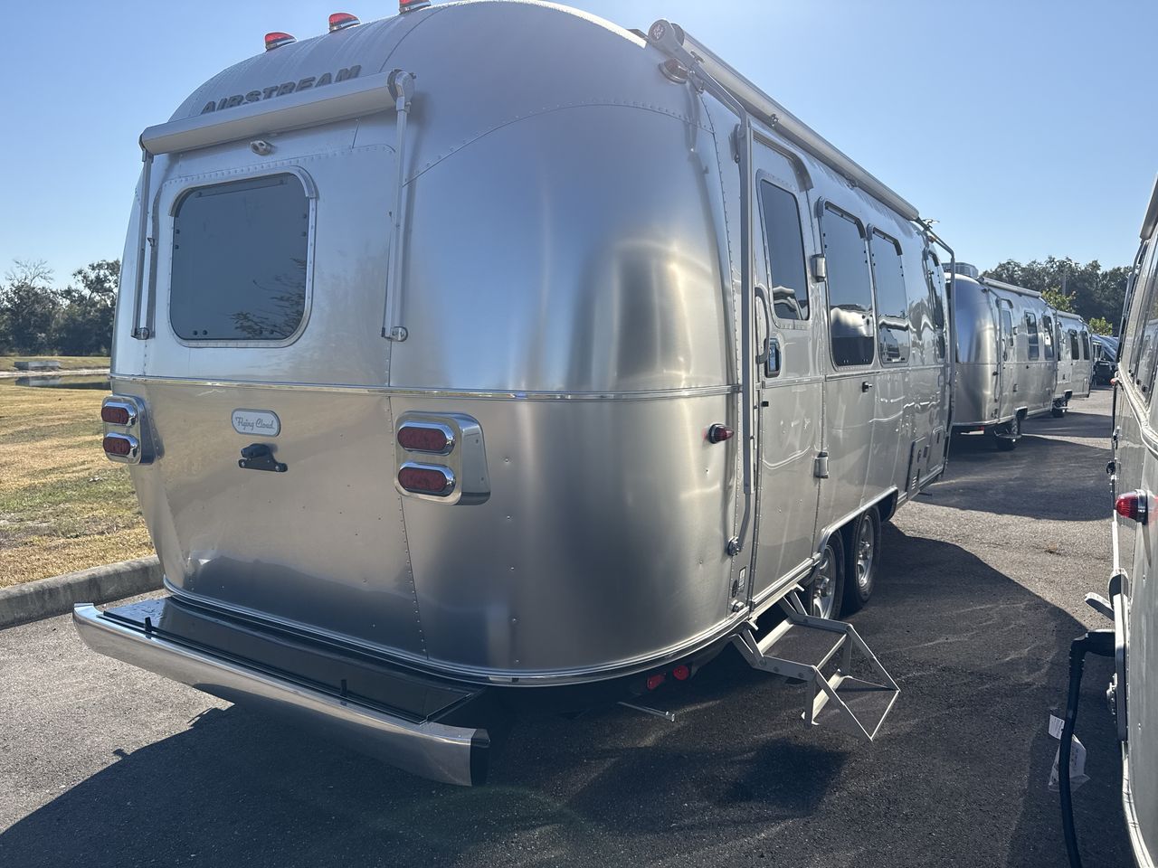 2026 Airstream 23FBT Base