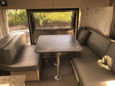 2026 Airstream 27FBT Base