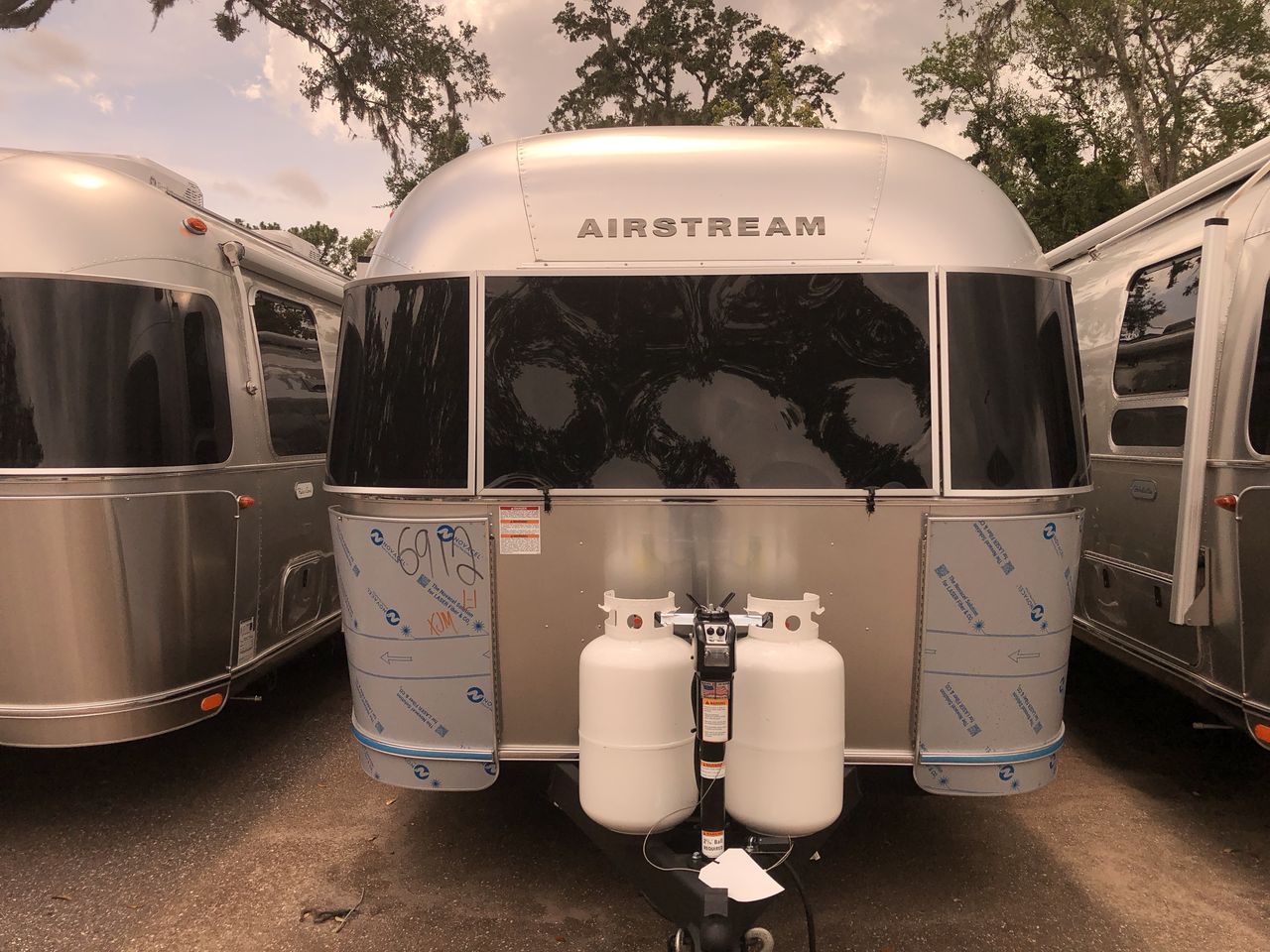 2025 Airstream 25FBQ Base