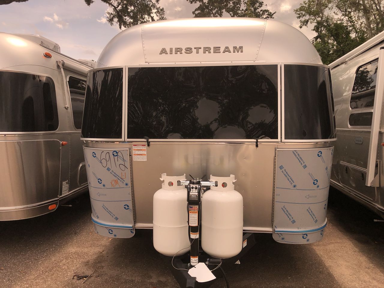 2025 Airstream 25FBQ Base
