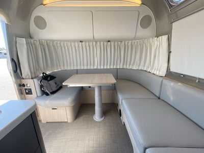 2026 Airstream 27FBQ Base