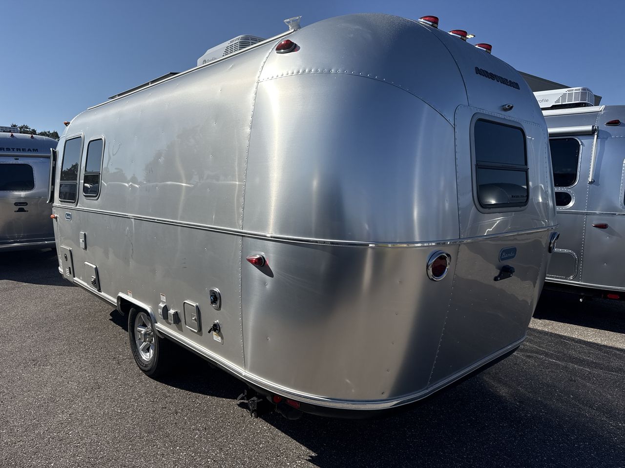 2026 Airstream 22FB Base
