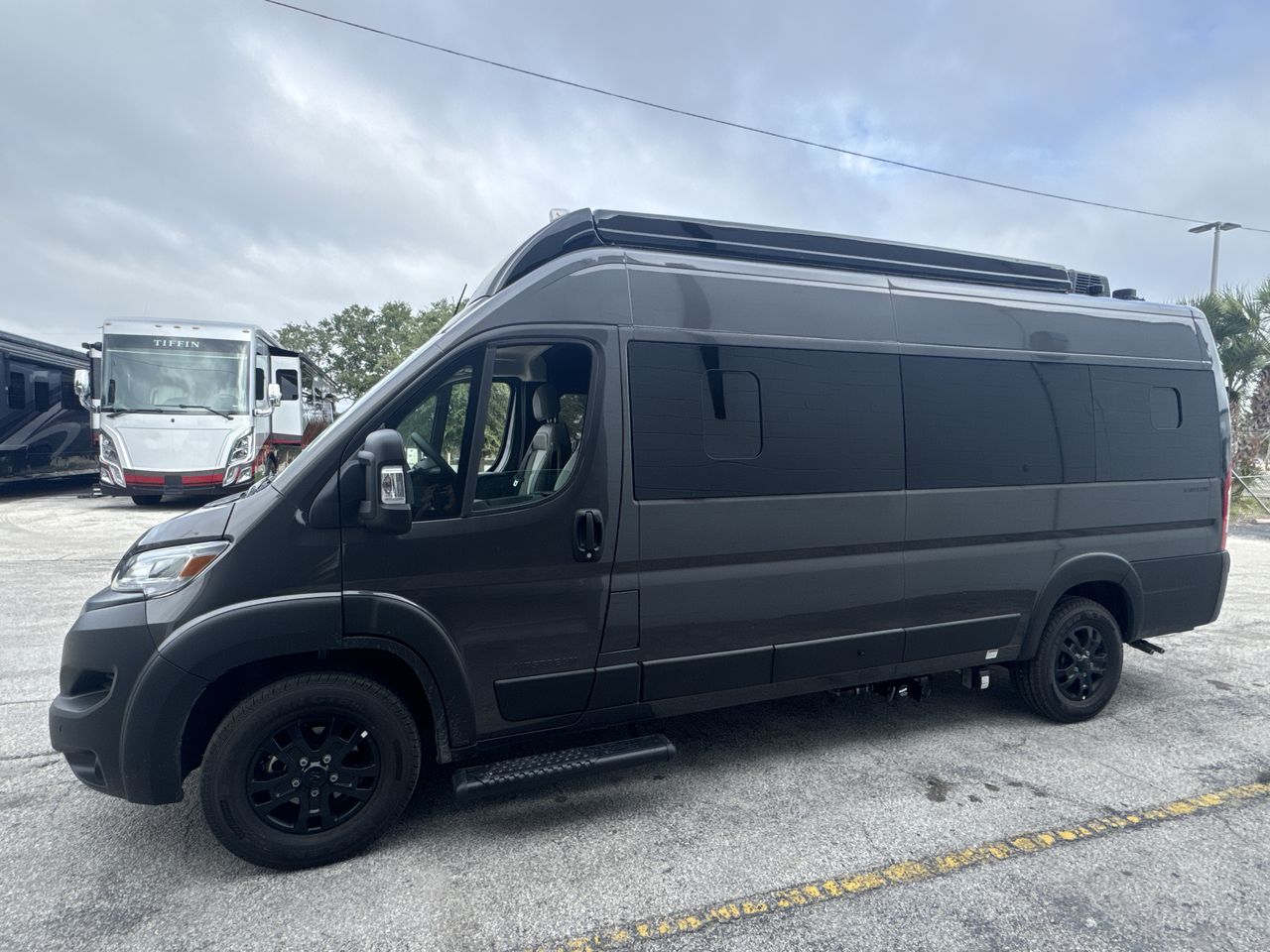 2026 Airstream Rangeline Base