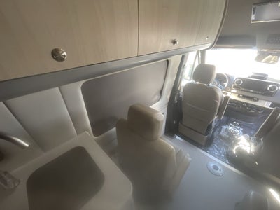 2026 Airstream 24GL 4x2 Passenger Base