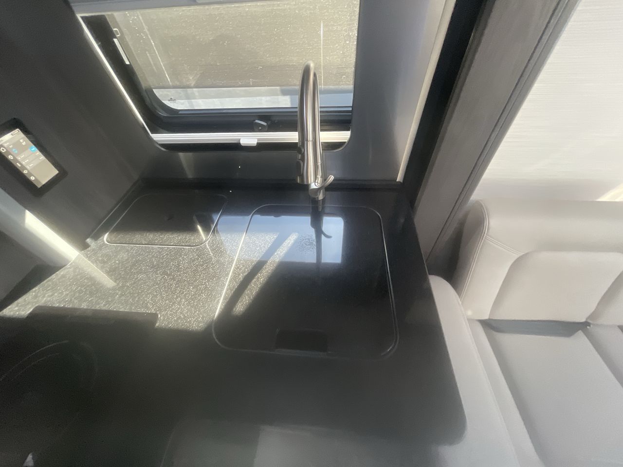 2026 Airstream Murphy Suite Base