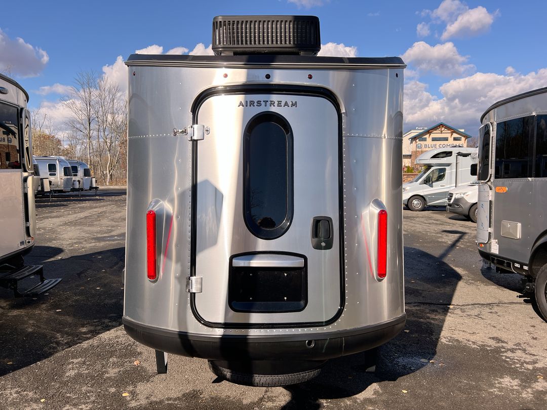 2025 Airstream 16X Base