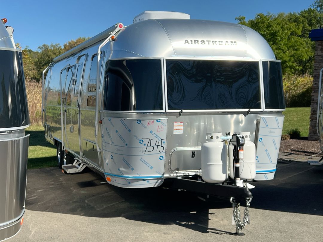 2026 Airstream 30FBBT Base