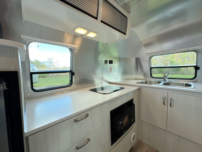 2026 Airstream 20FB Base