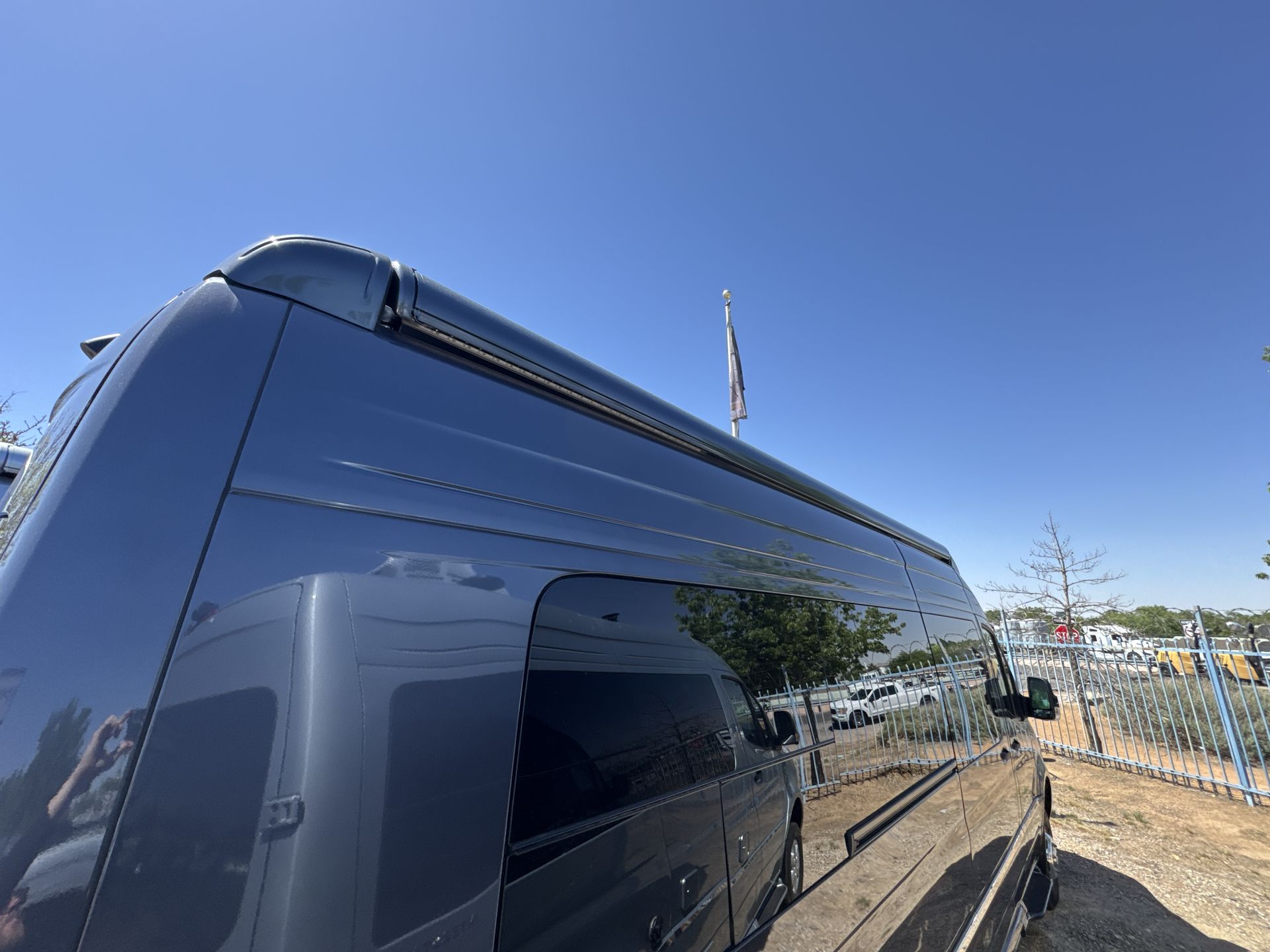 2025 Airstream 24 GL Base