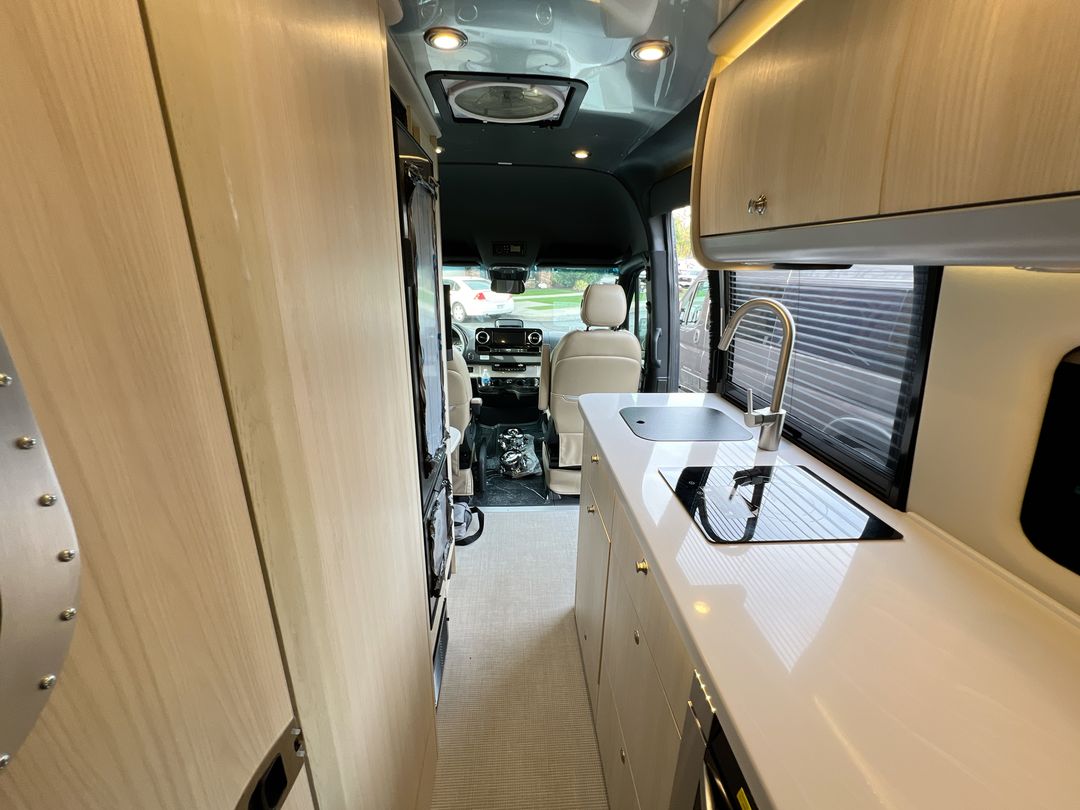 2026 Airstream 24GT Base